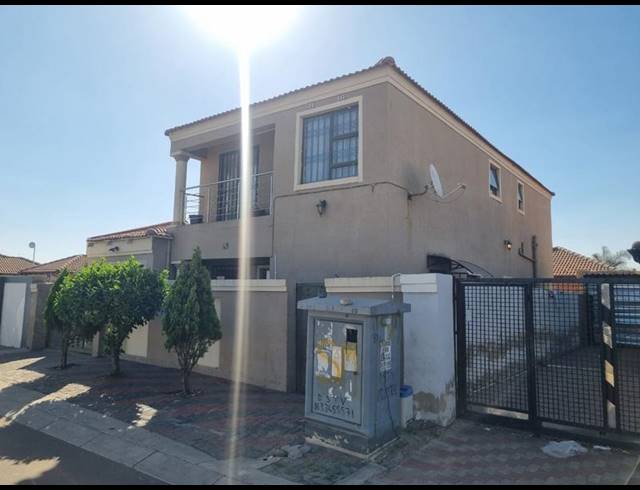 3 BEDROOM HOUSE FOR SALE IN ROODEKOP